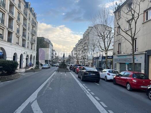 Local commercial à vendre 310 000 € 39 m² de surface de vente Thiers Le Raincy 93340