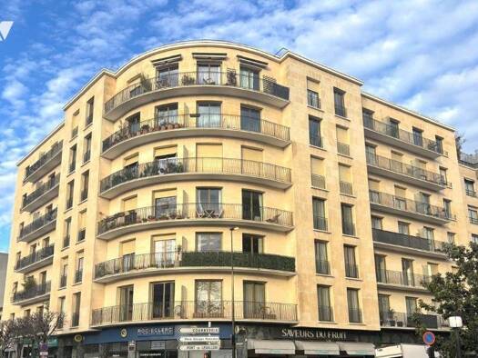 Appartement à vendre 1 050 000 € 4 pièces 3 chambres 104 m² Étage 4/6 Levallois-Perret 92300