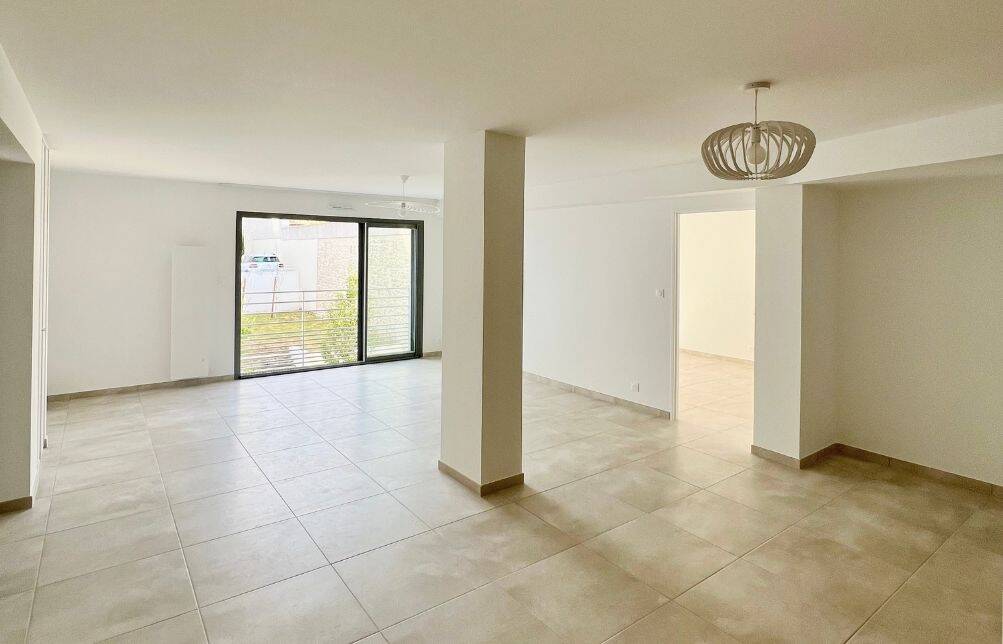 Appartement 3 pièces 99 m² · à Royan · 98,9 m² · 1 095 €/mois