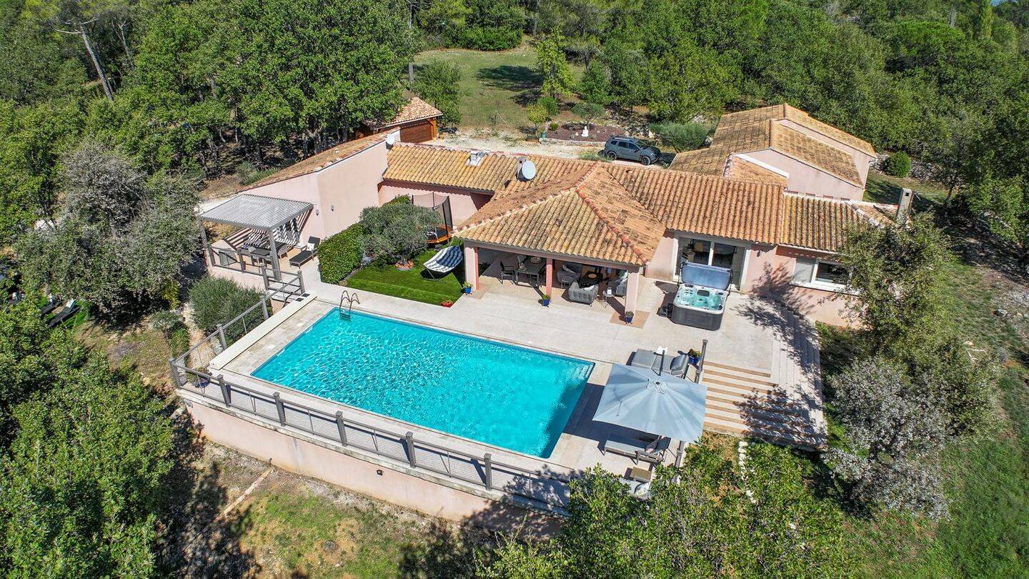 Maison 7 pièces 231 m² · à Saint-Maximin-la-Sainte-Baume · 231 m² · 1 500 000 €