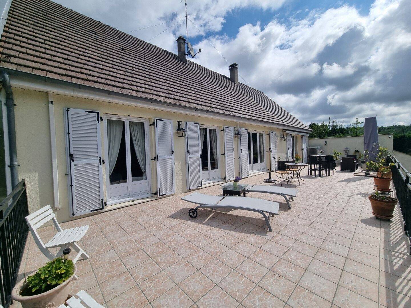 Maison 10 pièces 275 m² · à Pierrefonds · 275 m² · 450 000 €