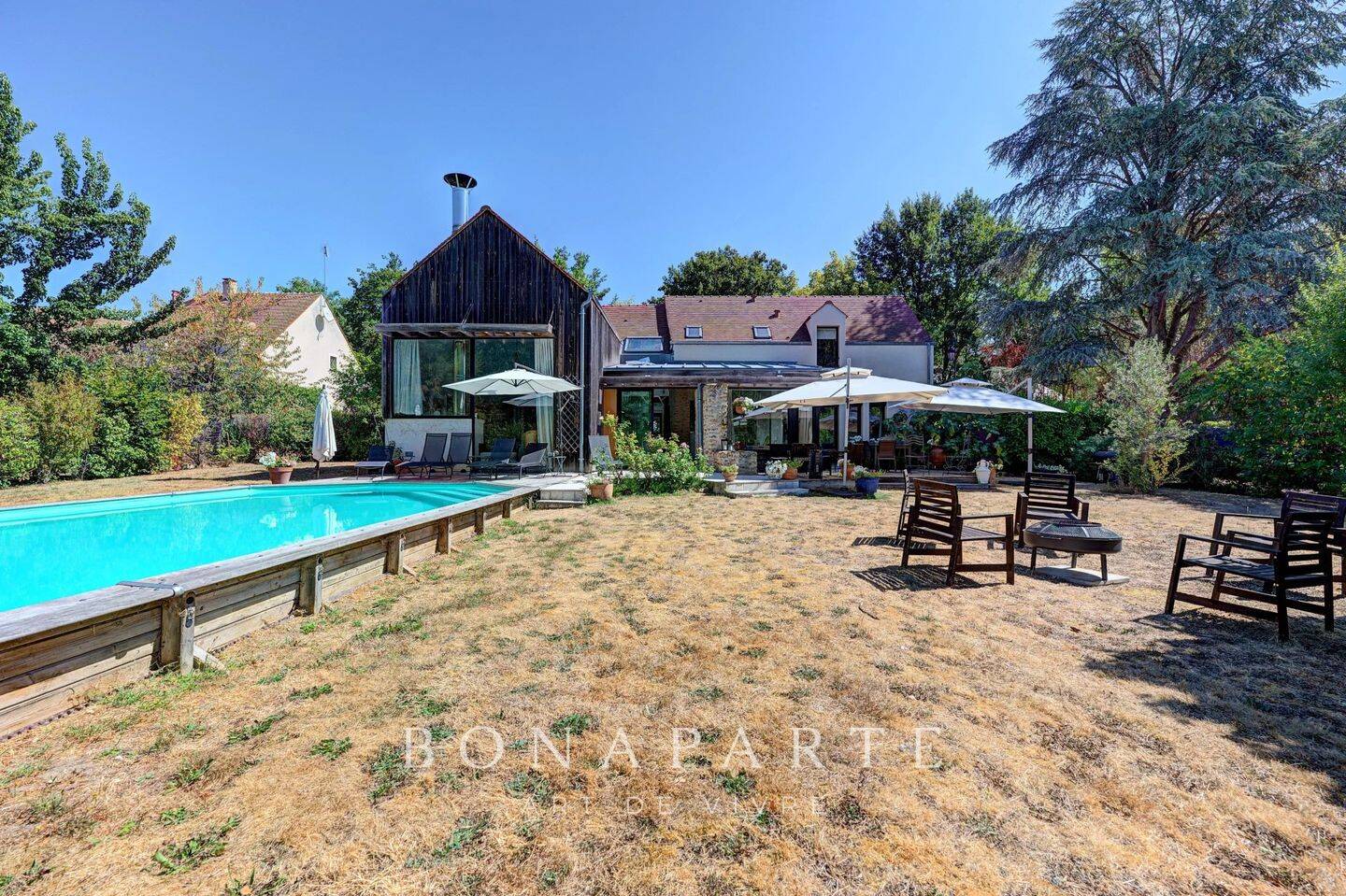Maison 8 pièces 235 m² · à Rochefort-en-Yvelines · 235 m² · 737 000 €