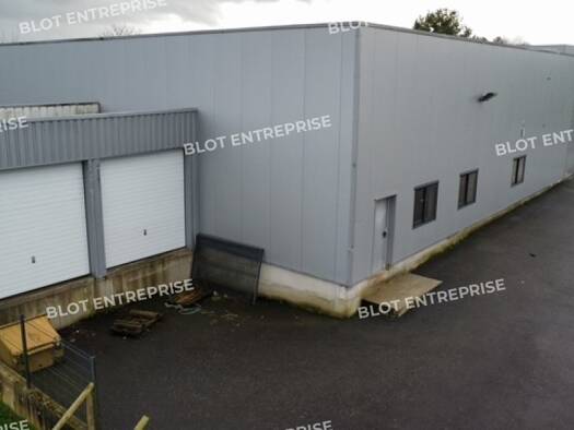Entrepôt à louer 4 500 € 900 m² d'espace de stockage Plerneuf 22170