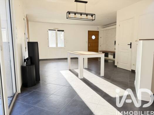 Maison de ville à vendre 200 000 € 5 pièces 3 chambres 110 m² 79 m² de terrain Ouest Beaupréau-en-Mauges 49600