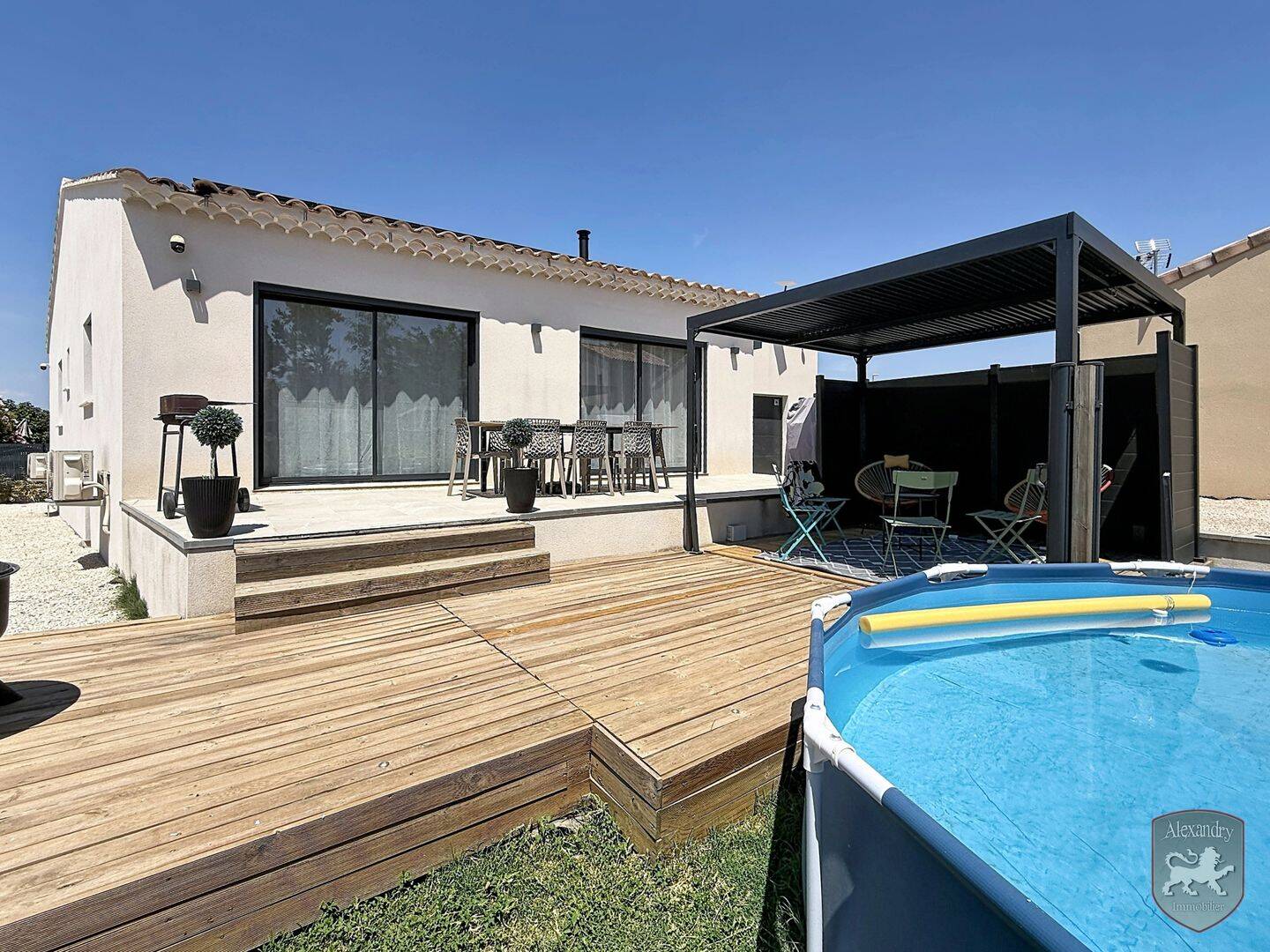 Maison 4 pièces 106 m² · à Saint-Geniès-de-Comolas · 106 m² · 325 000 €