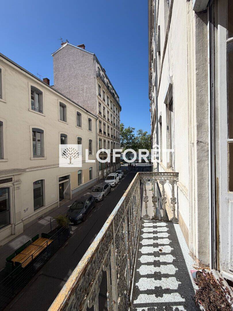Appartement 3 pièces 70 m² · à Lyon 7ème Arrondissement · 70 m² · 275 000 €
