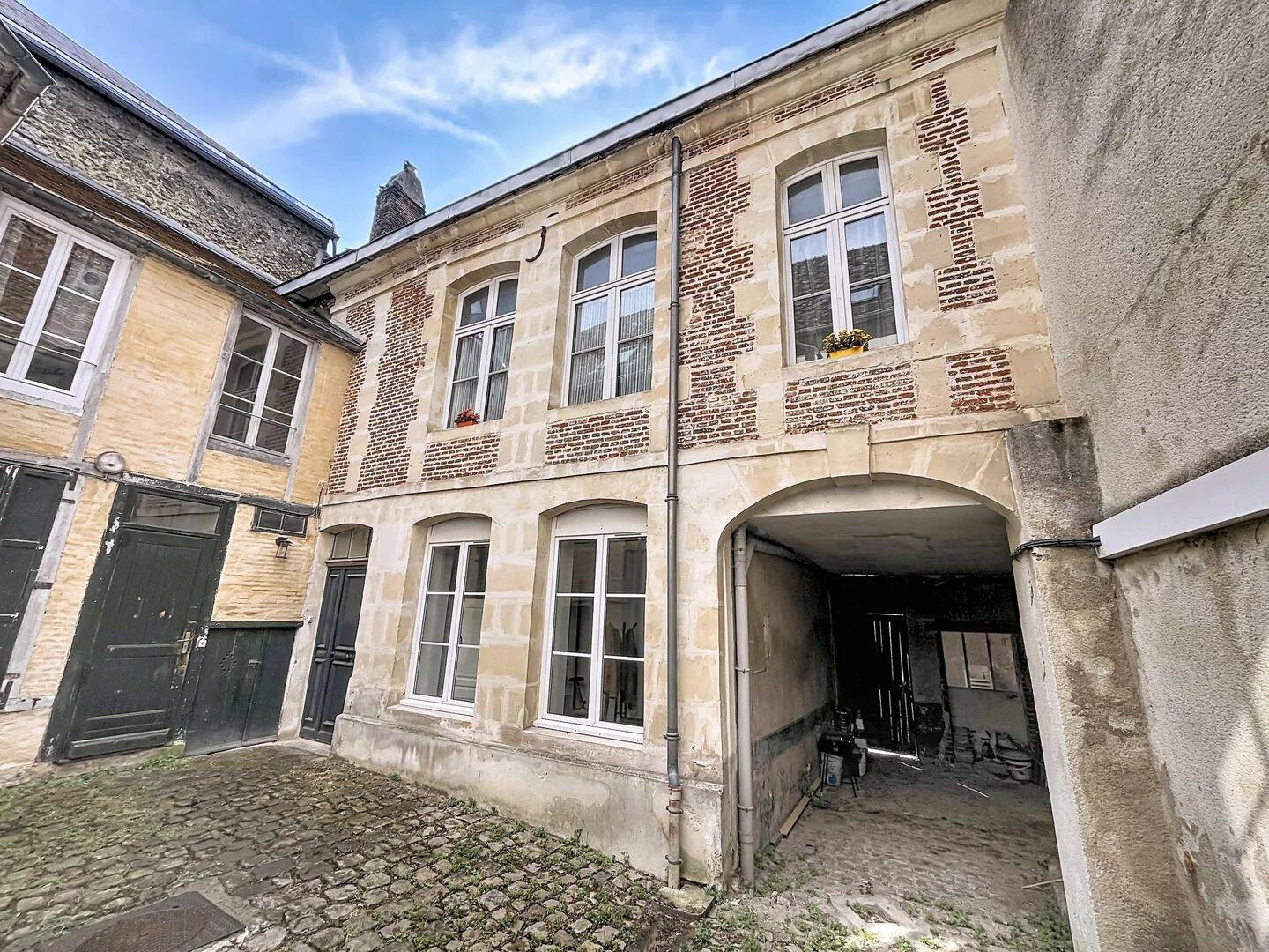 Appartement 4 pièces 102 m² · à Laon · 101,8 m² · 105 000 €