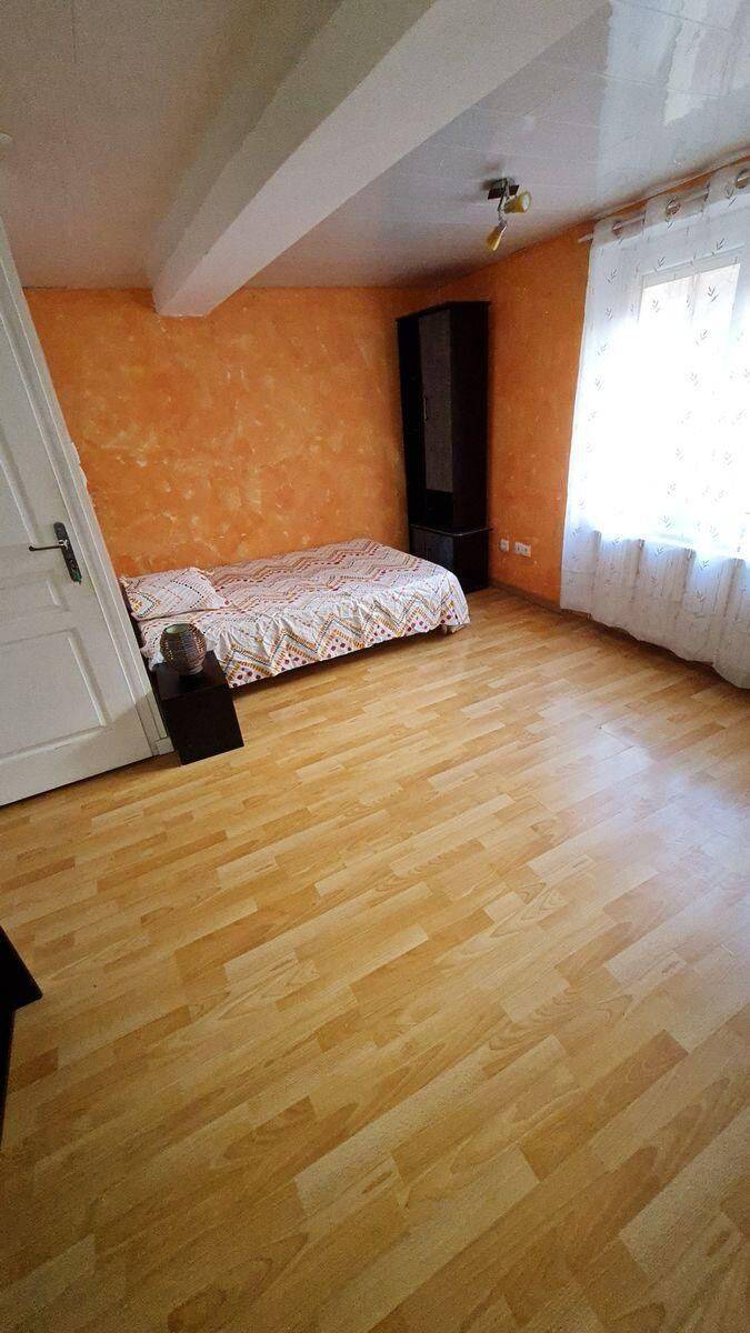 Appartement 1 pièce 19 m² · à Ménétrol · 19 m² · 330 €/mois