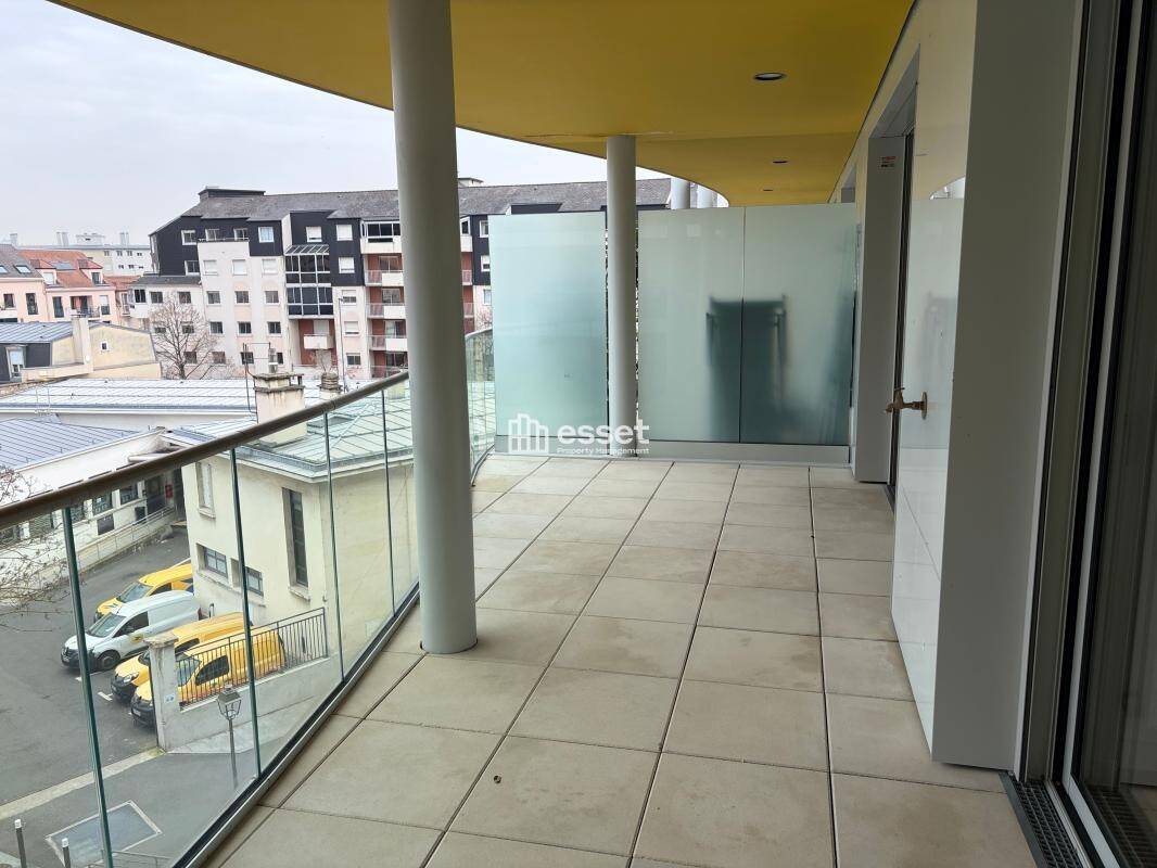 Appartement 5 pièces 104 m² · à Suresnes · 103,6 m² · 2 900 €