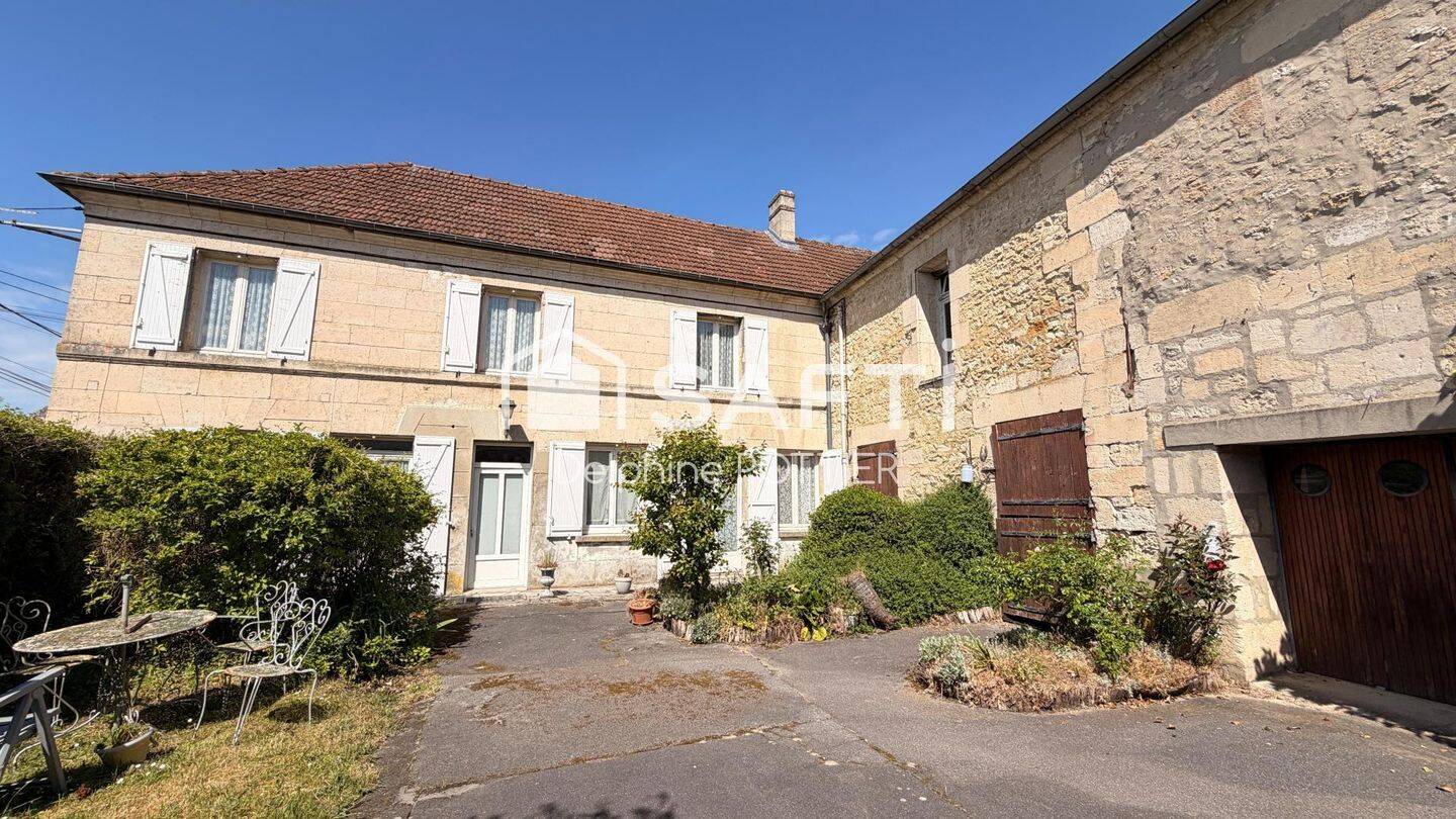 Maison 13 pièces 393 m² · à Crépy-en-Valois · 393 m² · 367 000 €