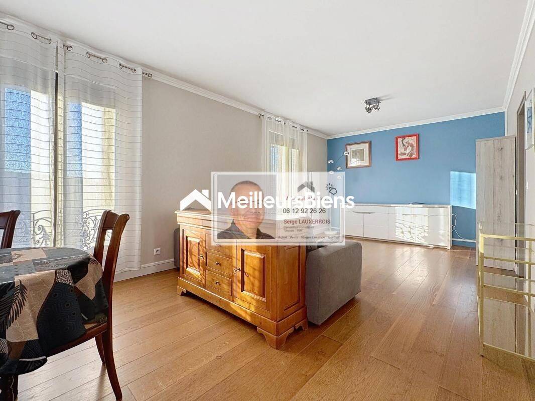 Appartement 3 pièces 54 m² · à Neuilly-Plaisance · 54 m² · 990 €