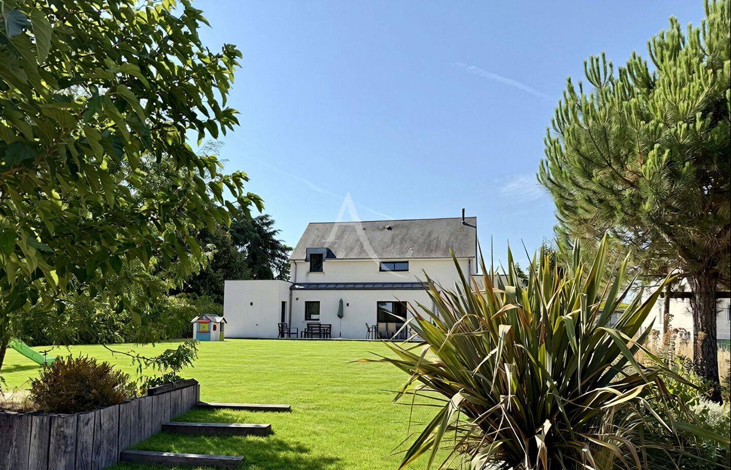 Maison 6 pièces 160 m² · à Vallères · 160 m² · 400 000 €