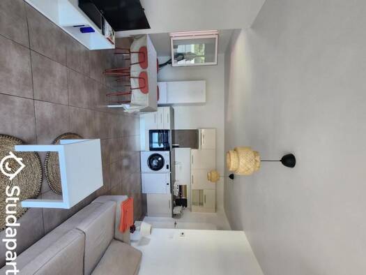 Appartement à louer 1 400 € 3 pièces 2 chambres 58 m² 1er étage La Constance-Le Puy Antibes 06600