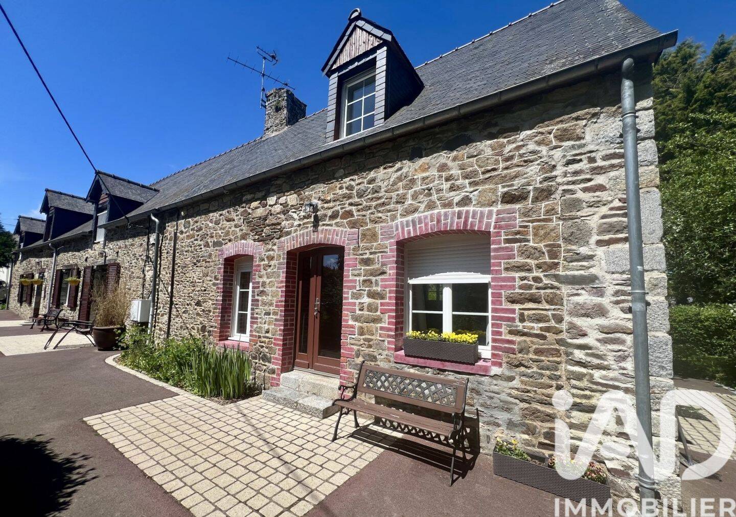 Maison 9 pièces 228 m² · à Miniac-Morvan · 228 m² · 375 000 €