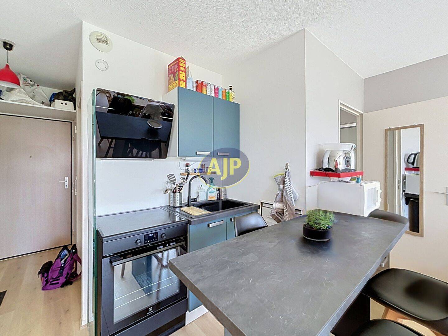 Appartement 2 pièces 30 m² · à La Rochelle · 30,2 m² · 736 €