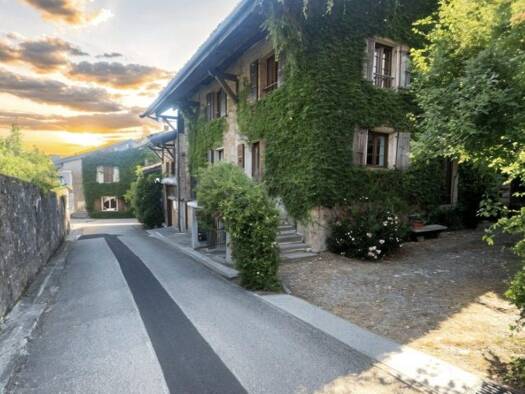 Maison à vendre 1 089 000 € 10 pièces 7 chambres 178,5 m² Yvoire 74140