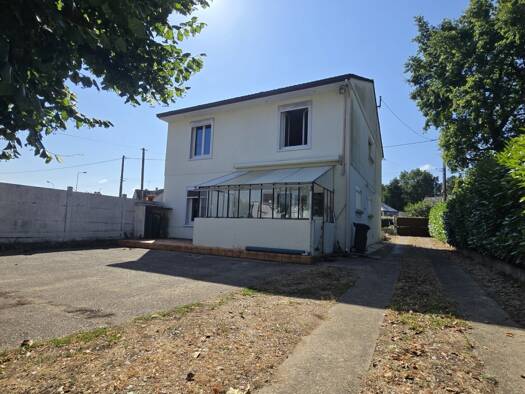 Maison à vendre 179 000 € 5 pièces 3 chambres 119 m² 1 337 m² de terrain Nord Vineuil 41350