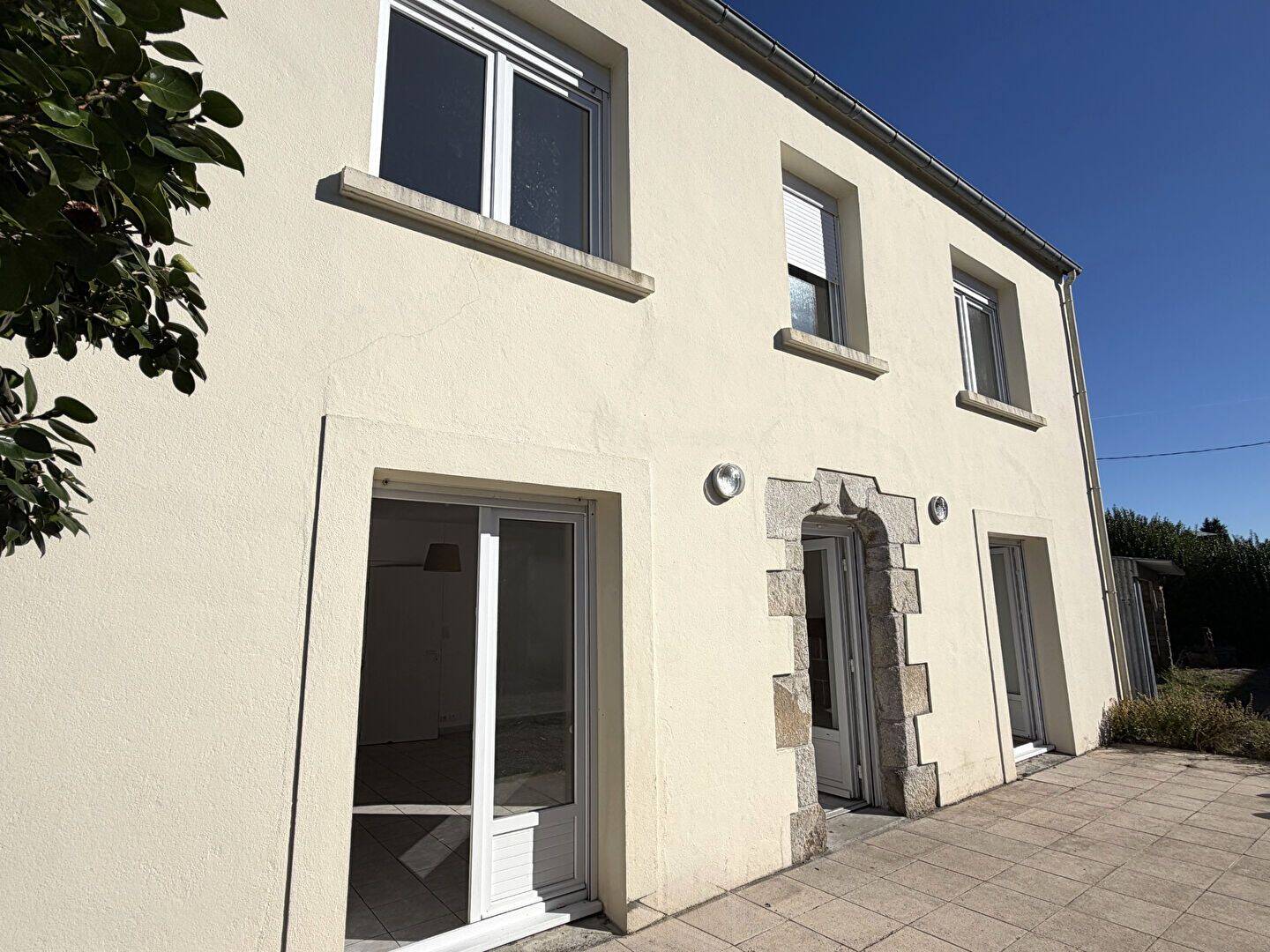 Maison 5 pièces 120 m² · à Pleuven · 119,7 m² · 1 100 €/mois