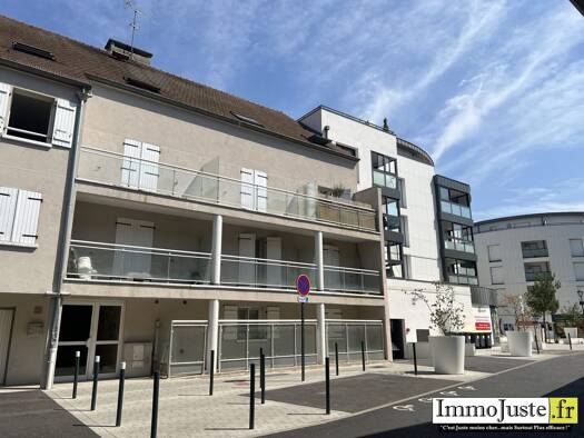 Duplex à vendre 187 000 € 2 pièces 1 chambre 40 m² Étage 2/2 Hôtel de Ville Saint-Cyr-l'École 78210
