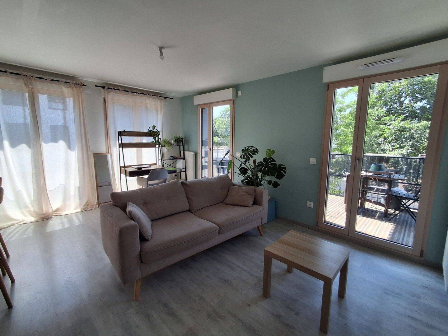 Appartement 4 pièces 75 m² · à Nanterre · 74,8 m² · 1 800 €