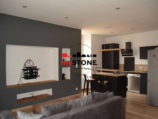 Appartement à louer 680 € 2 pièces 1 chambre 56 m² Étage 1/2 Châtillon-sur-Chalaronne 01400