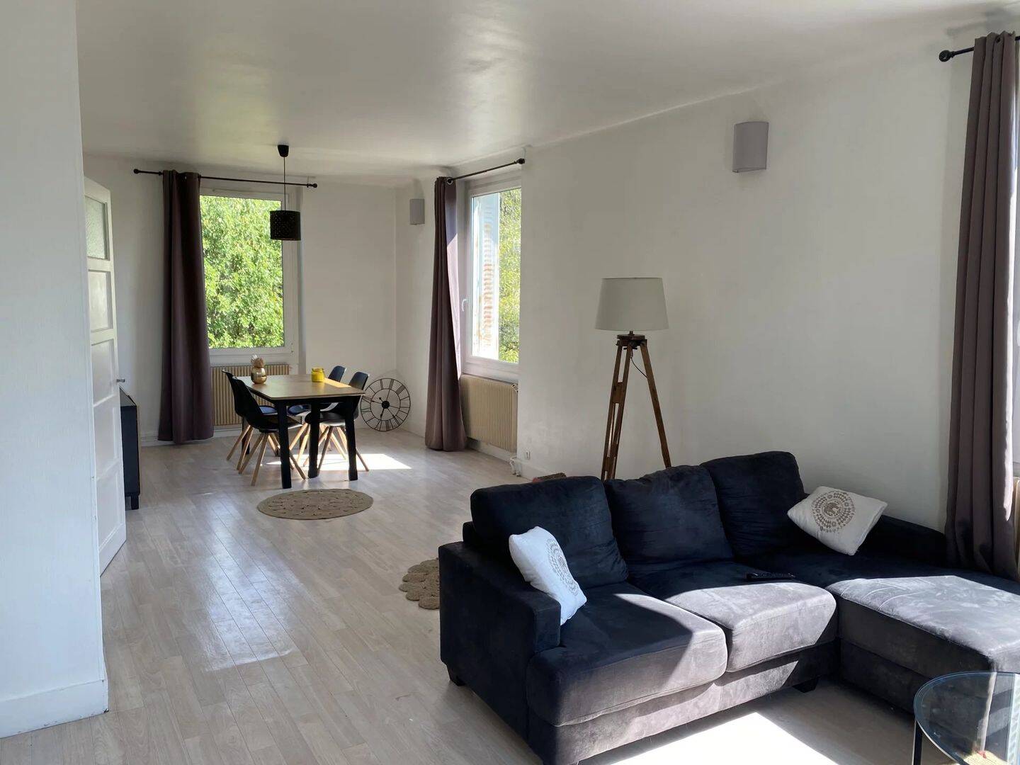 Appartement 3 pièces 107 m² · à Lavancia-Epercy · 107 m² · 750 €