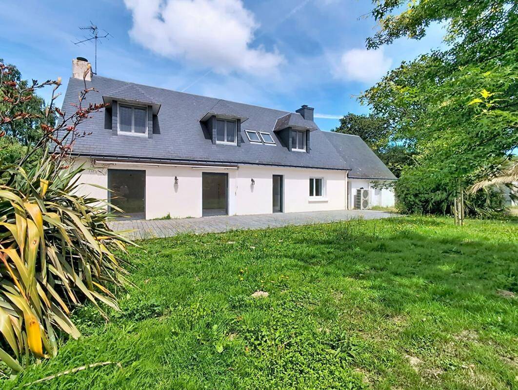 Maison 10 pièces 250 m² · à Saint-Molf · 250 m² · 592 800 €