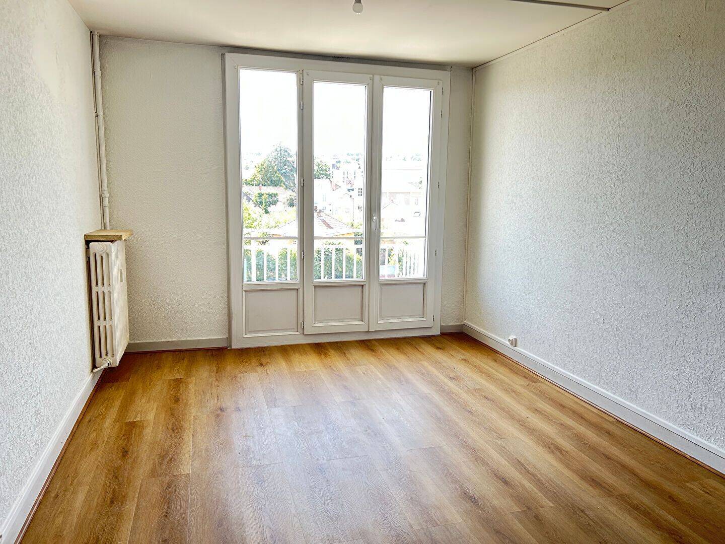 Appartement 3 pièces 56 m² · à Auxerre · 55,5 m² · 70 000 €