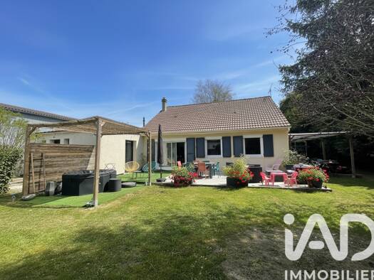 Maison de plain-pied à vendre 319 900 € 6 pièces 4 chambres 128 m² 900 m² de terrain Clairy-Saulchoix 80540