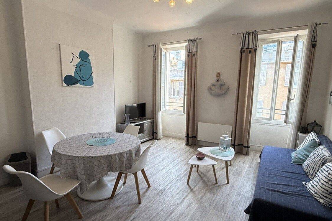 Appartement 2 pièces 33 m² · à Marseille 7ème Arrondissement · 33 m² · 780 €