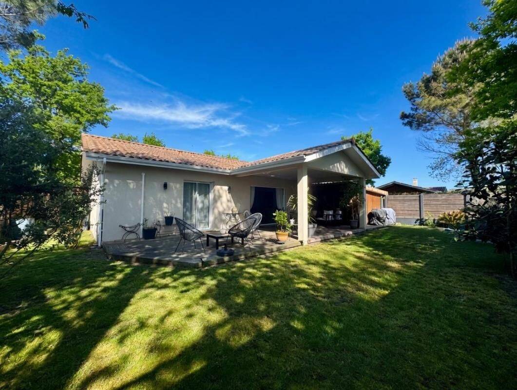 Maison 4 pièces 100 m² · à Hourtin · 100 m² · 375 000 €