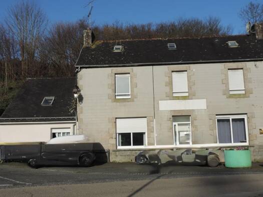 Immeuble à vendre 248 100 € 181 m² Belle-Isle-en-Terre 22810