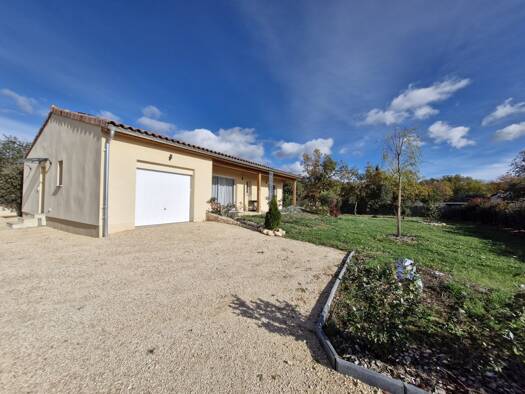 Maison de plain-pied à vendre 399 000 € 4 pièces 3 chambres 107 m² 1 044 m² de terrain Saint-Saturnin-lès-Apt 84490