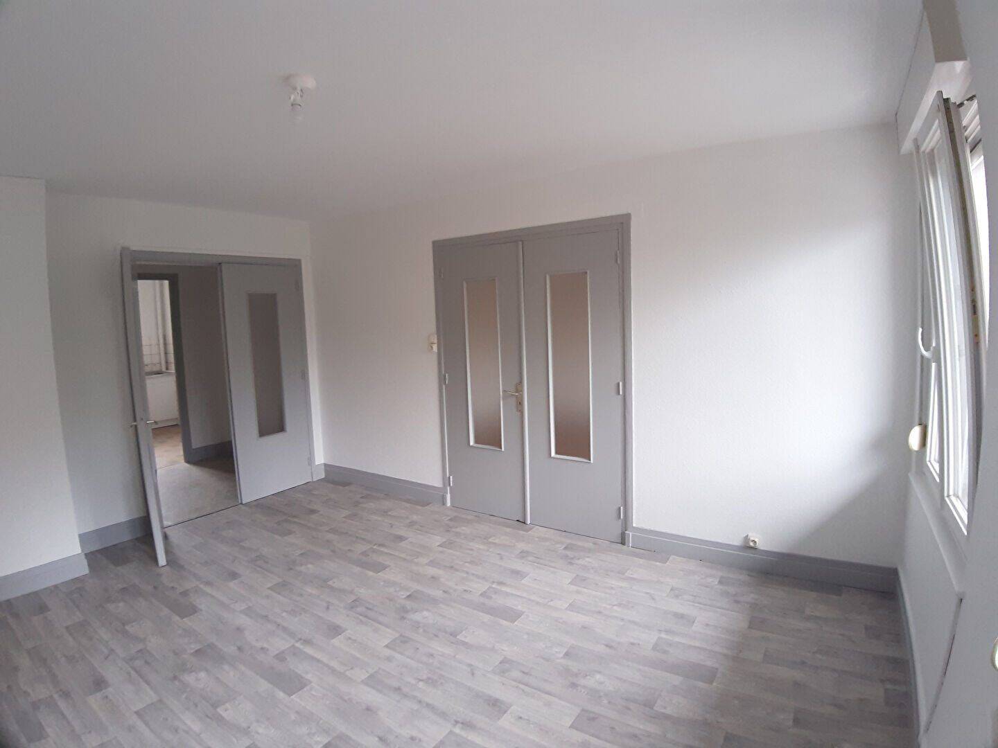 Appartement 4 pièces 92 m² · à Saint-Dié-des-Vosges · 92 m² · 496 €