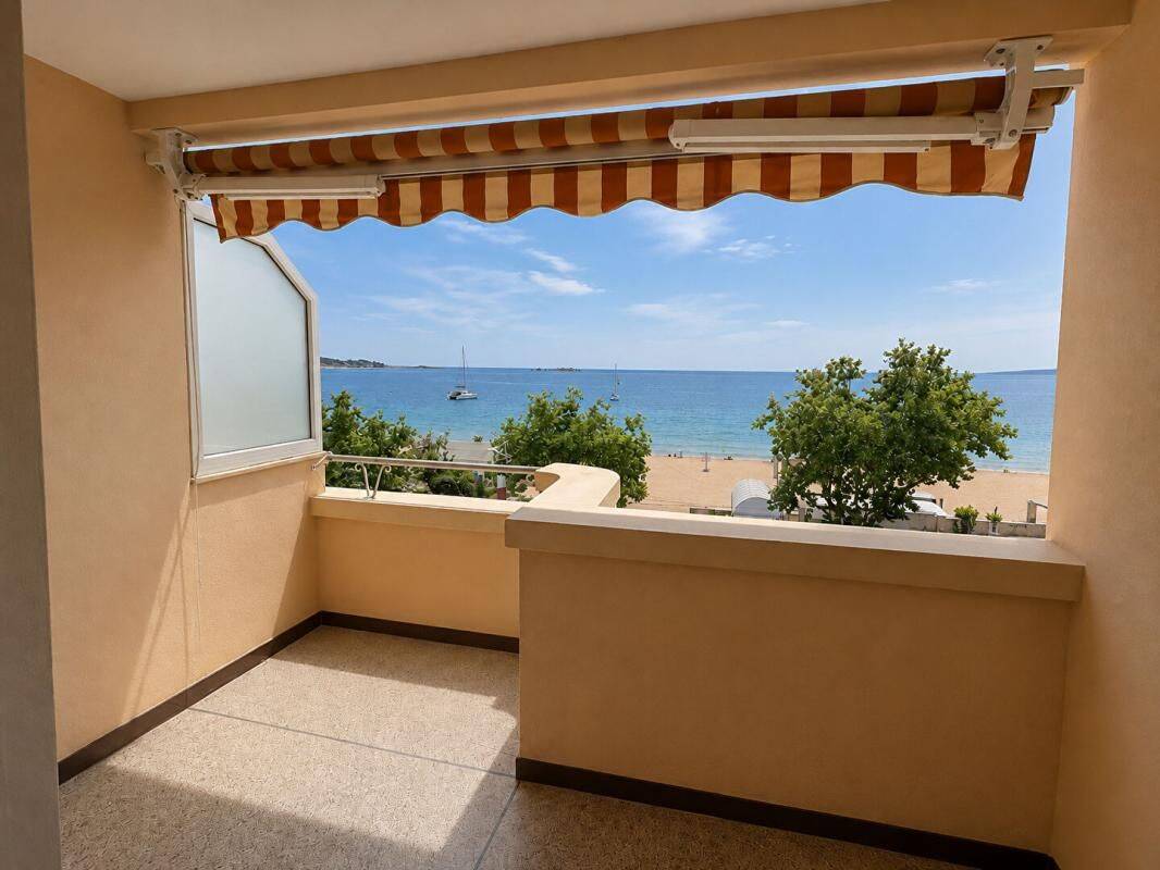 Appartement 2 pièces 45 m² · à Fréjus · 44,6 m² · 283 900 €