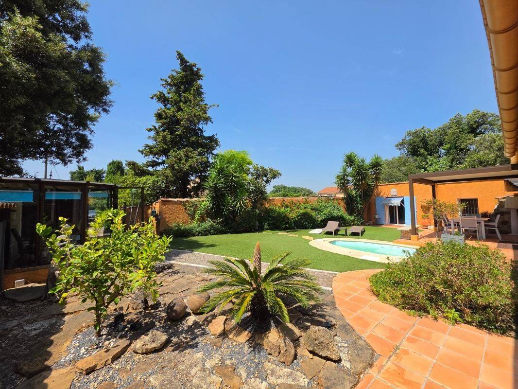 Maison 5 pièces 186 m² · à Six-Fours-les-Plages · 185,9 m² · 759 200 €