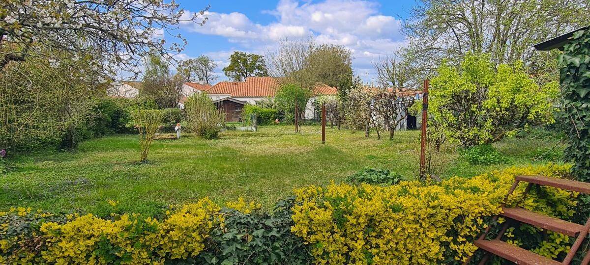 Maison 6 pièces 135 m² · à Saint-Philbert-de-Grand-Lieu · 134,9 m² · 288 000 €