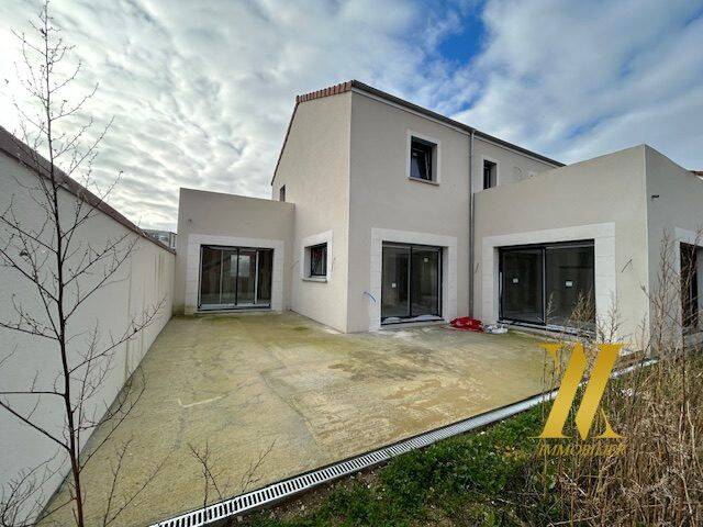 Maison 7 pièces 200 m² · à Witry-lès-Reims · 200 m² · 1 100 000 €