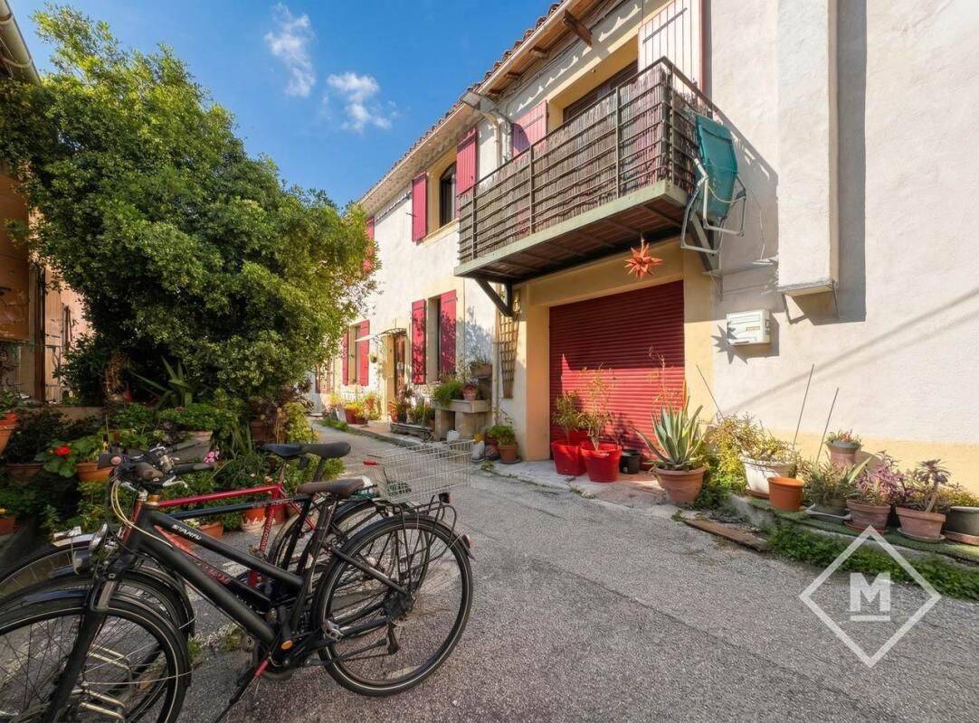 Appartement 4 pièces 167 m² · à Marseille 4ème Arrondissement · 167 m² · 345 000 €