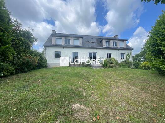 Immeuble à vendre 341 250 € 408 m² Péaule 56130