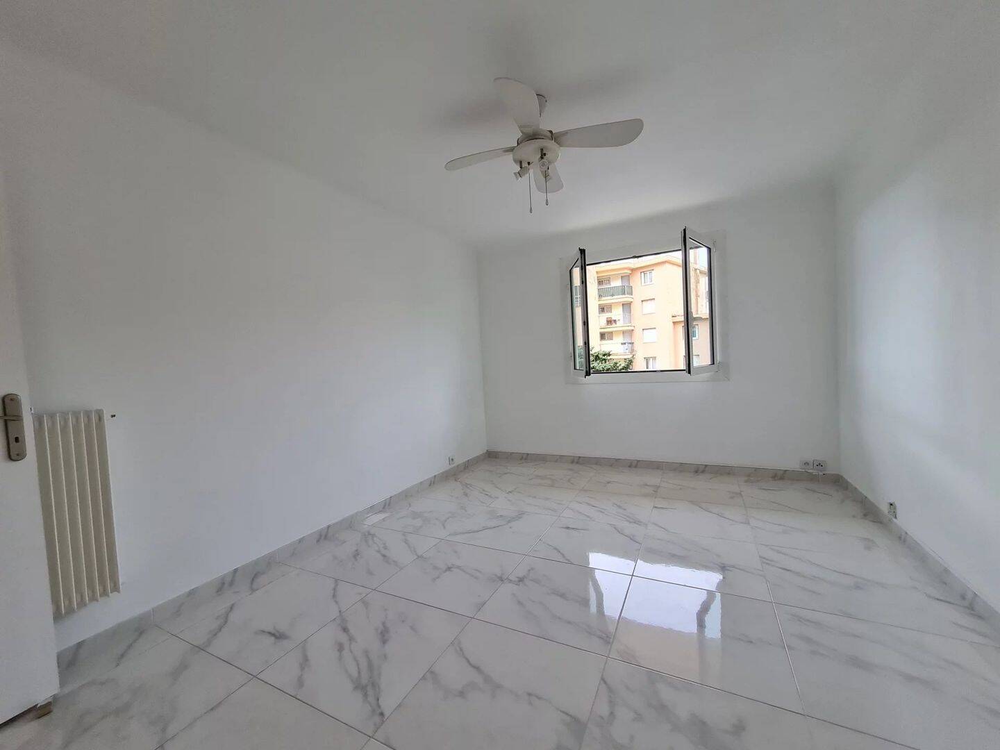 Appartement 3 pièces 52 m² · à Menton · 52,2 m² · 980 €