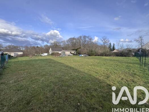 Terrain constructible à vendre 45 000 € 1 177 m² de terrain Bray-en-Val 45460