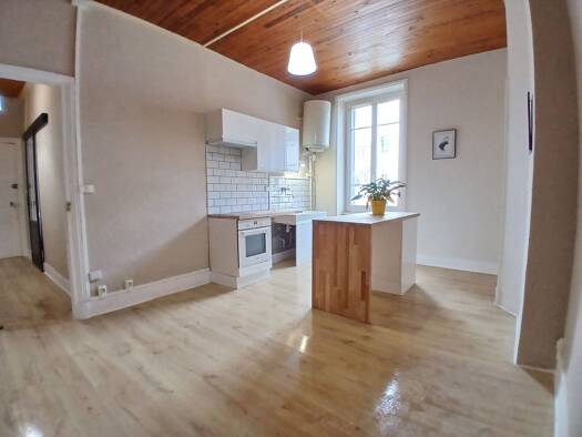 Appartement à louer 437 € 2 pièces 1 chambre 39 m² Étage 2/3 Boën-sur-Lignon 42130