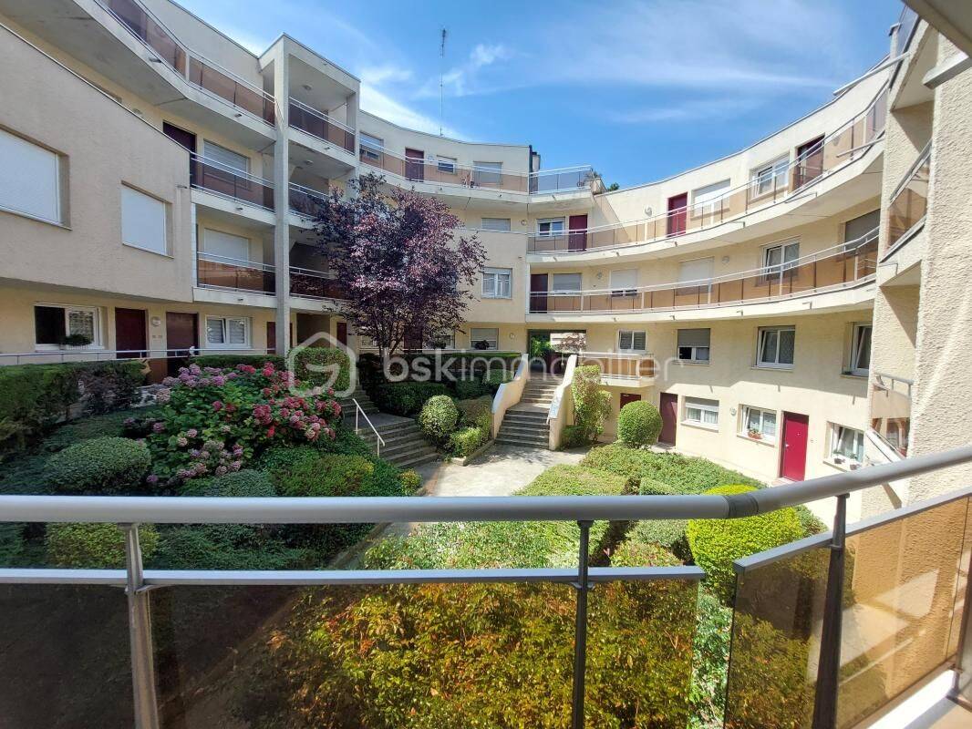 Appartement 2 pièces 47 m² · à Vaujours · 46,8 m² · 120 000 €