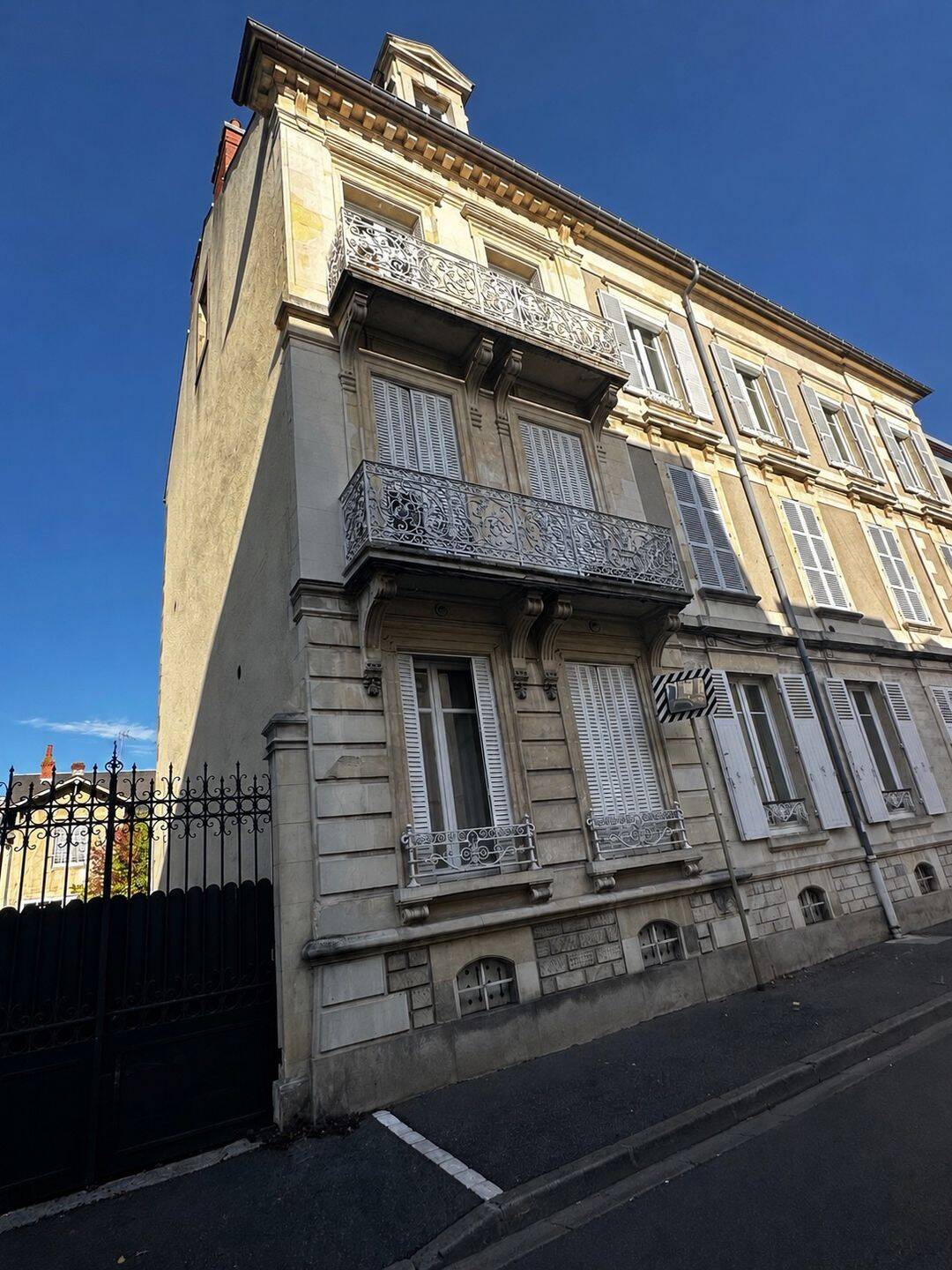 Appartement 6 pièces 155 m² · à Nevers · 155 m² · 249 000 €