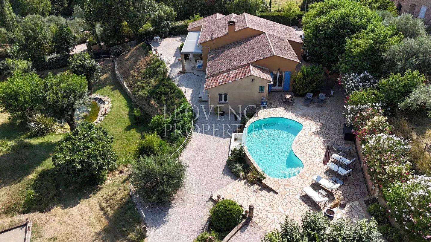 Maison 5 pièces 210 m² · à Cotignac · 210 m² · 950 000 €