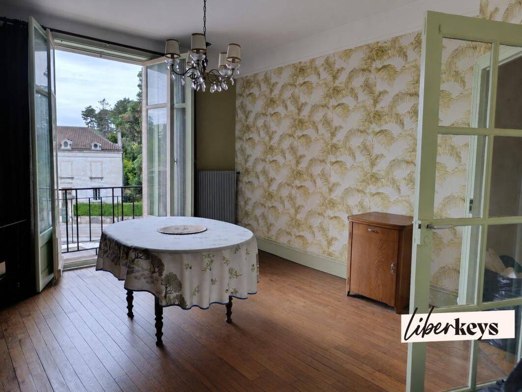 Appartement 4 pièces 71 m² · à Tournus · 70,8 m² · 75 000 €