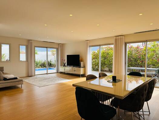 Maison à vendre 525 000 € 6 pièces 4 chambres 192 m² 372 m² de terrain Saint Assiscle-Saint Charles Perpignan 66000