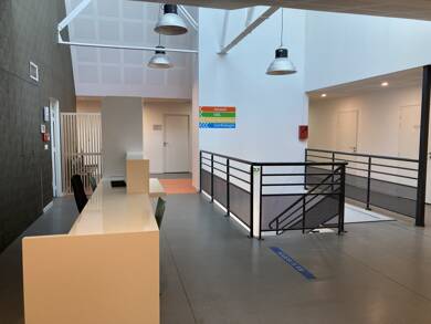 Espace bureau à vendre 980 000 € 968 m² de bureaux Troyes 10000