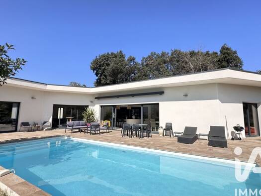 Maison à vendre 870 000 € 5 pièces 3 chambres 184 m² 1 400 m² de terrain Aubais 30250